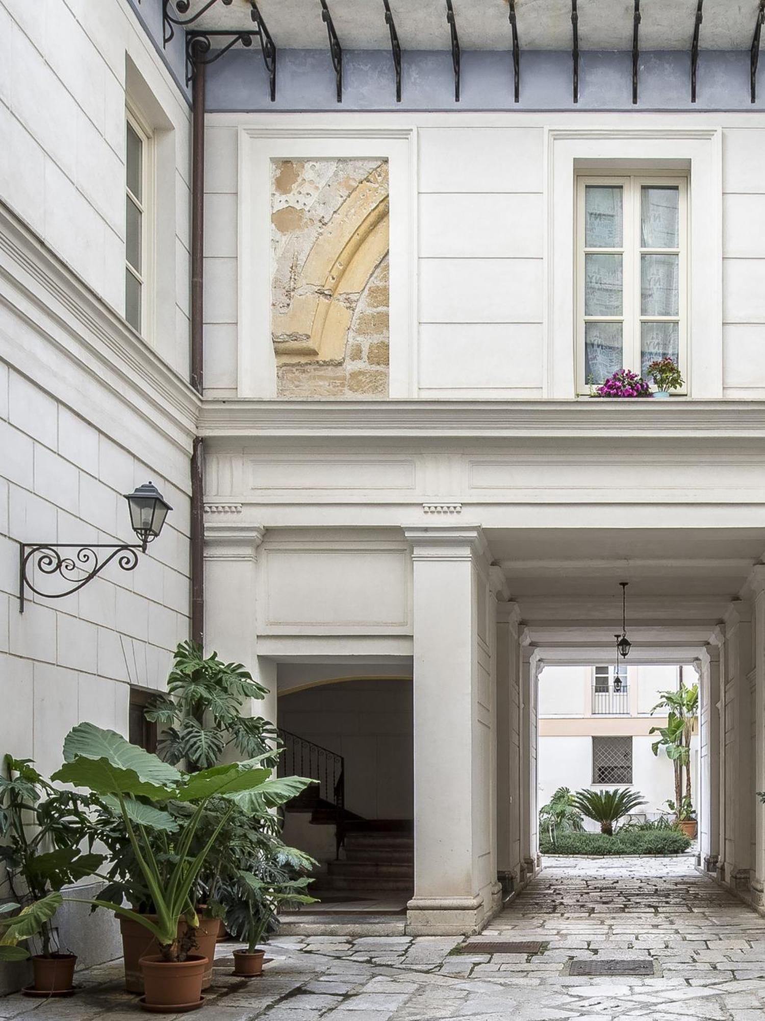 Palazzo Castrofilippo Apartment By Wonderful Italy 巴勒莫 外观 照片