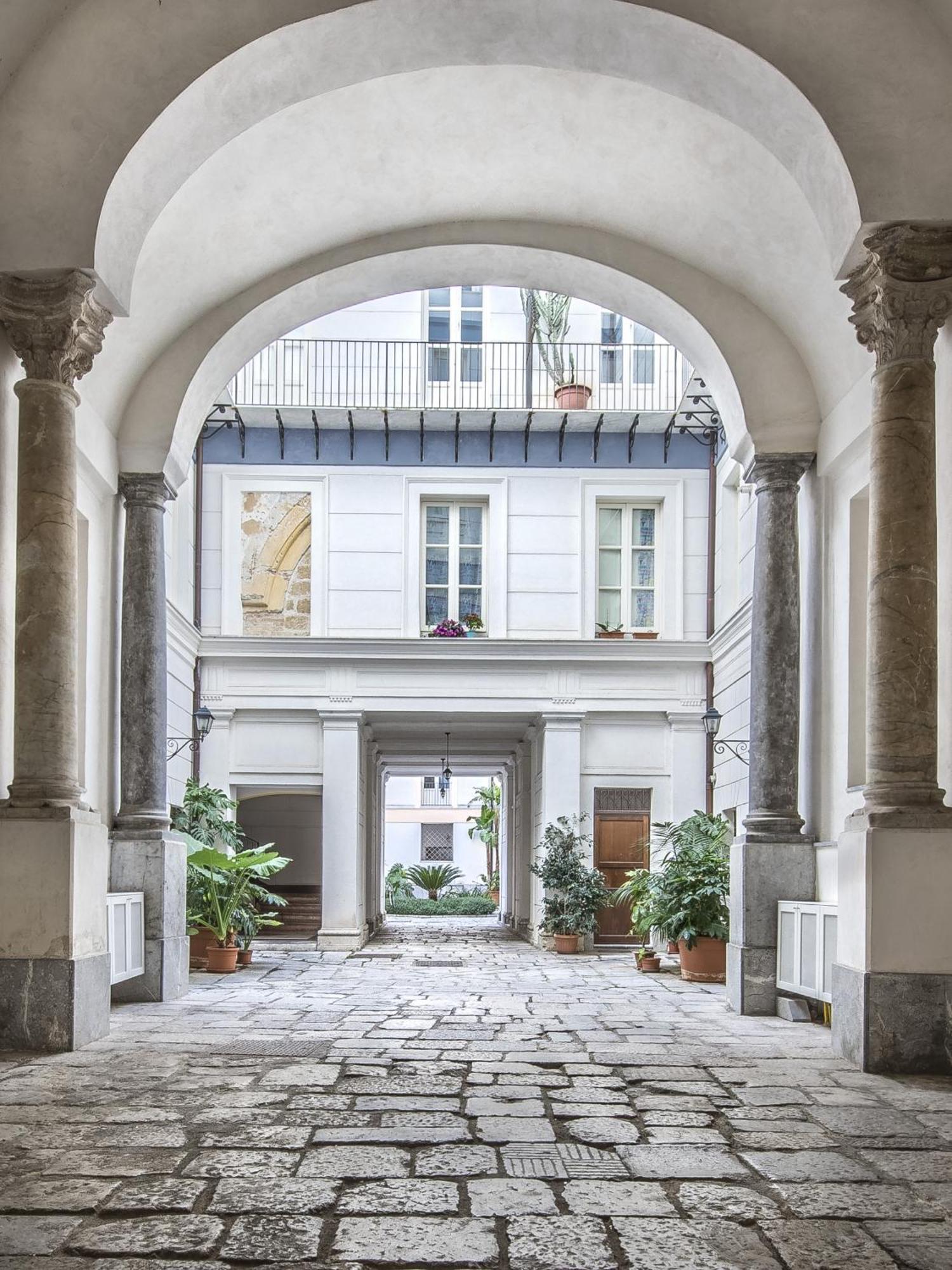 Palazzo Castrofilippo Apartment By Wonderful Italy 巴勒莫 外观 照片