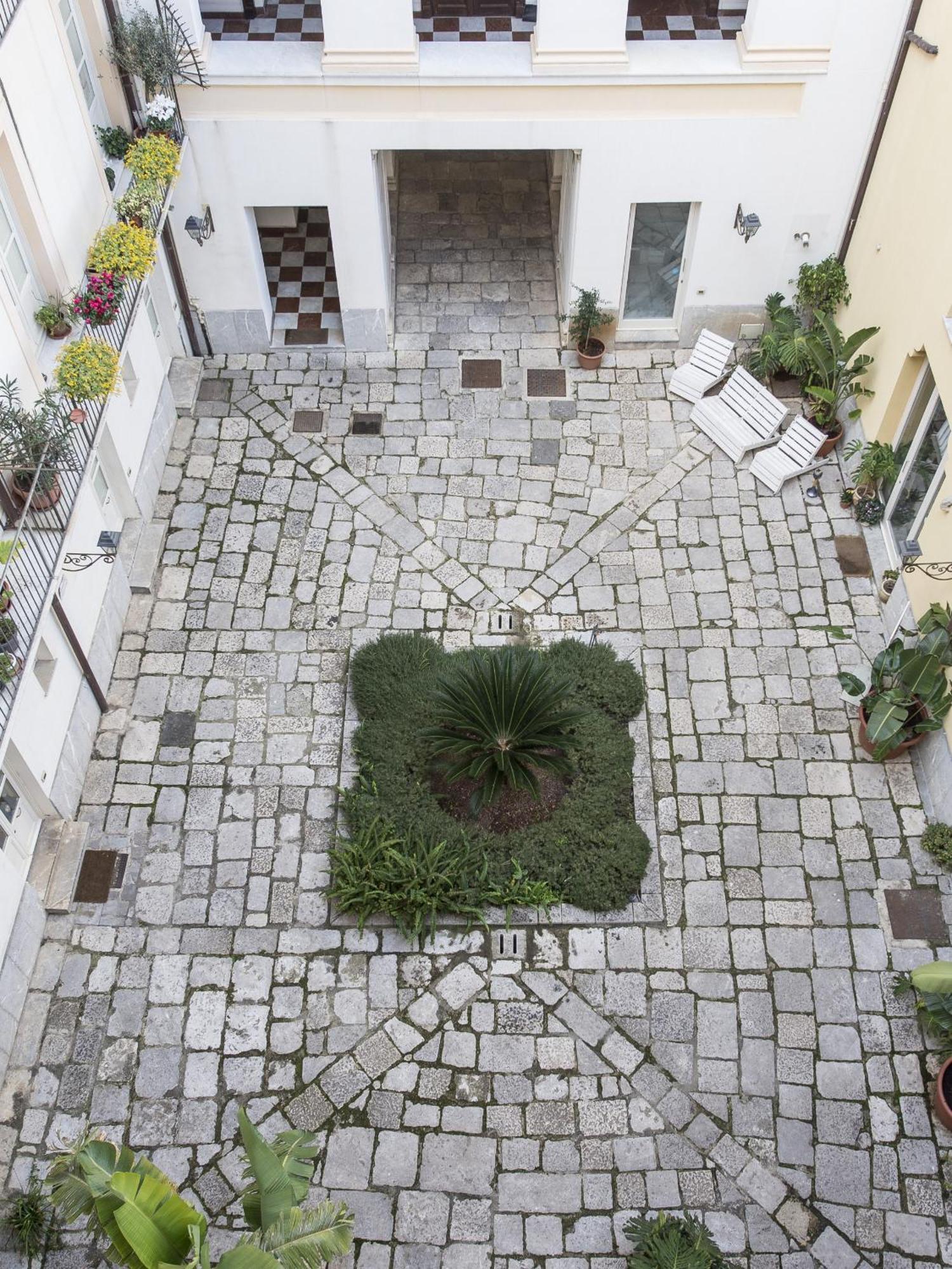 Palazzo Castrofilippo Apartment By Wonderful Italy 巴勒莫 外观 照片